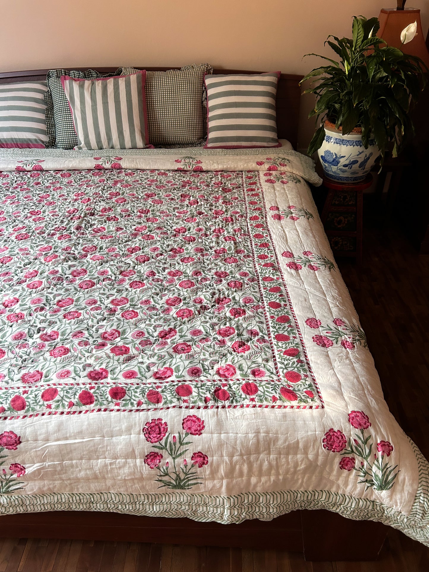 Wild Carnation Muslin Razai