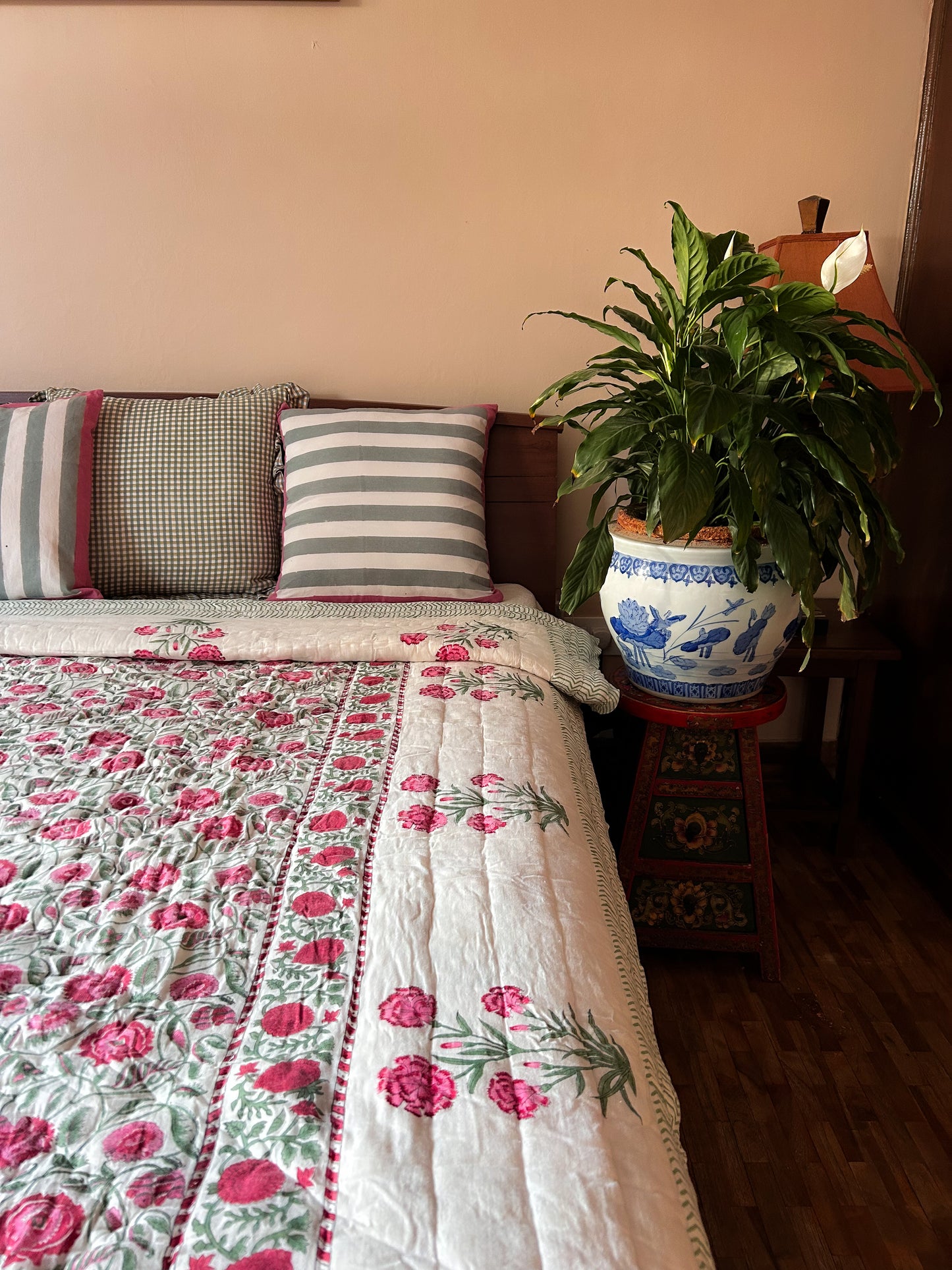 Wild Carnation Muslin Razai