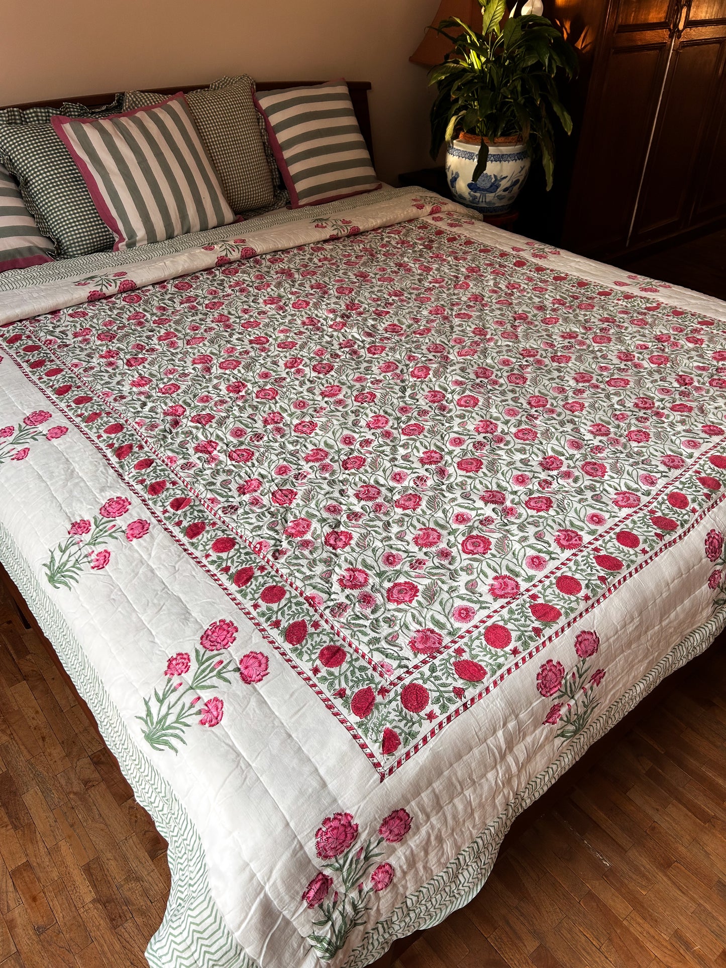 Wild Carnation Muslin Razai
