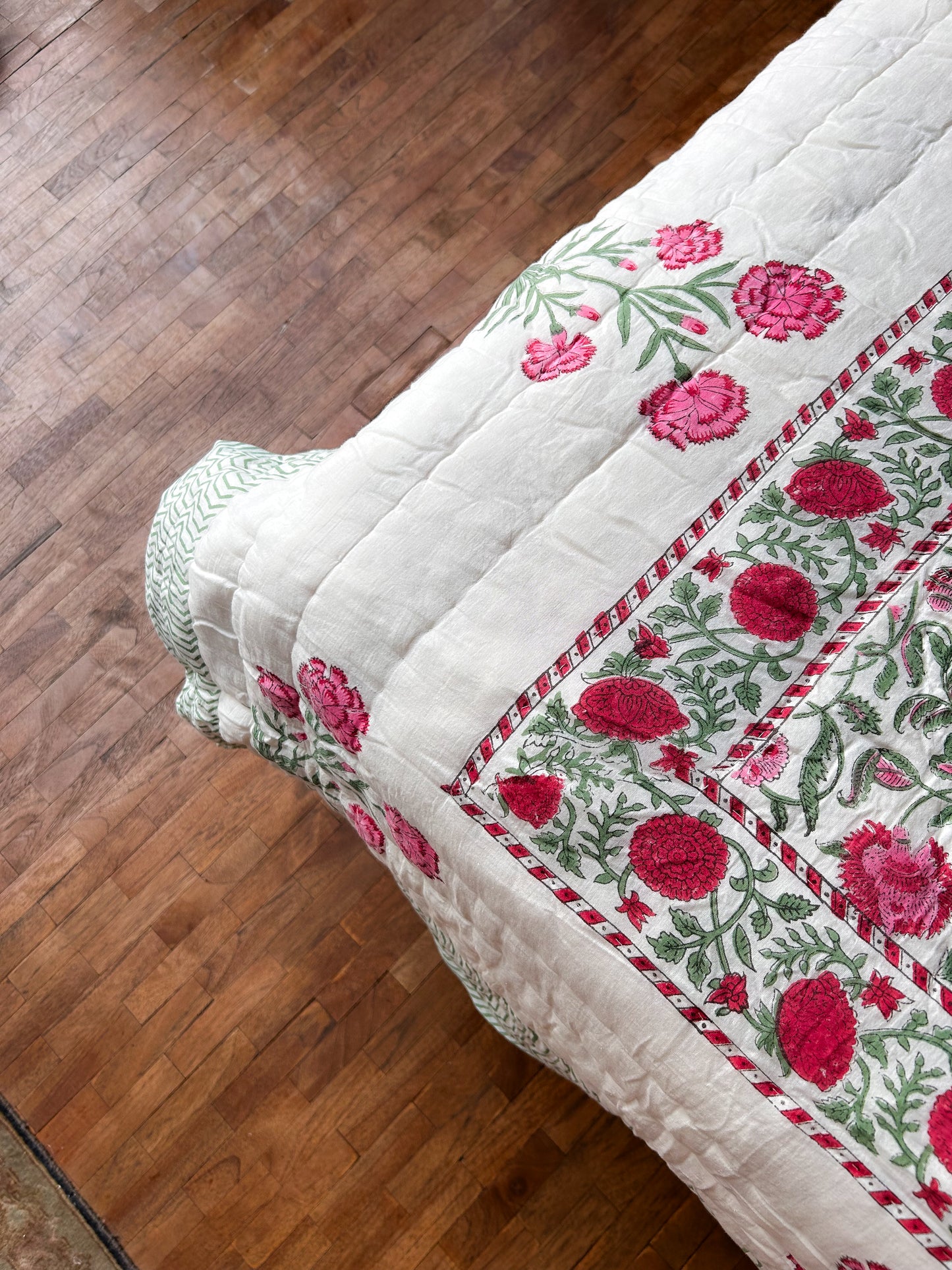 Wild Carnation Muslin Razai