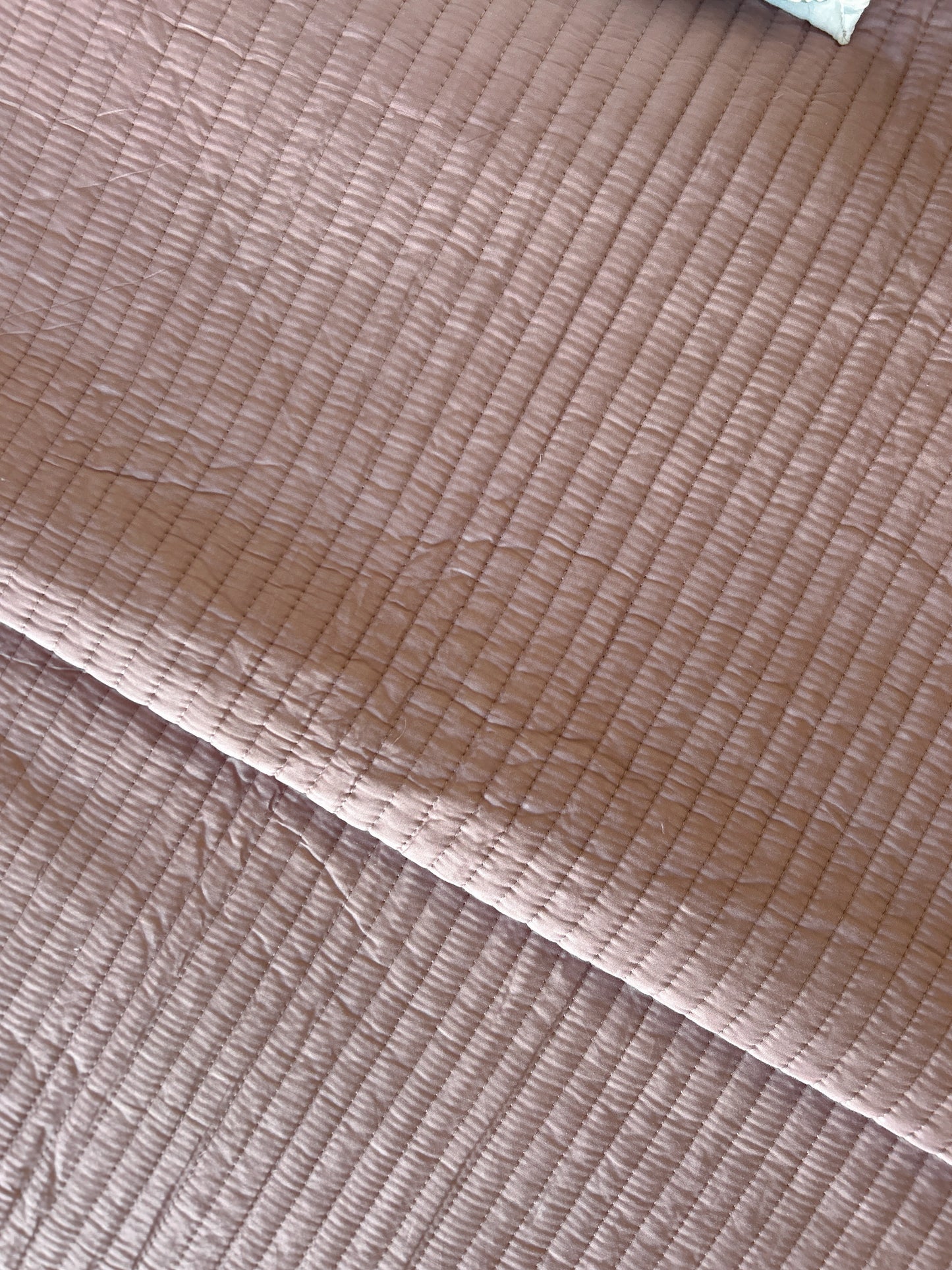 Vintage Rose Quilted Bed Set