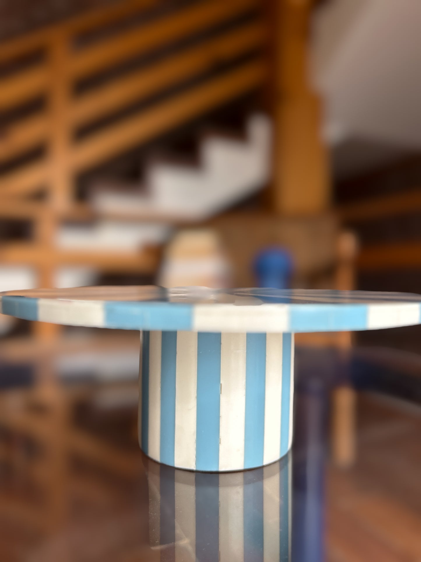 Jugglr Jr. Cake Stand