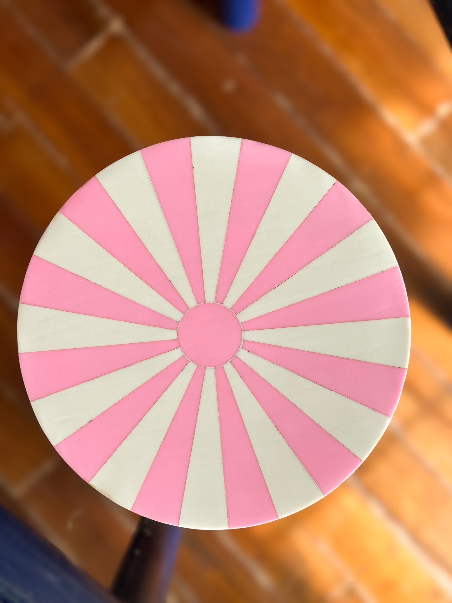 Jugglr Jr. Cake Stand