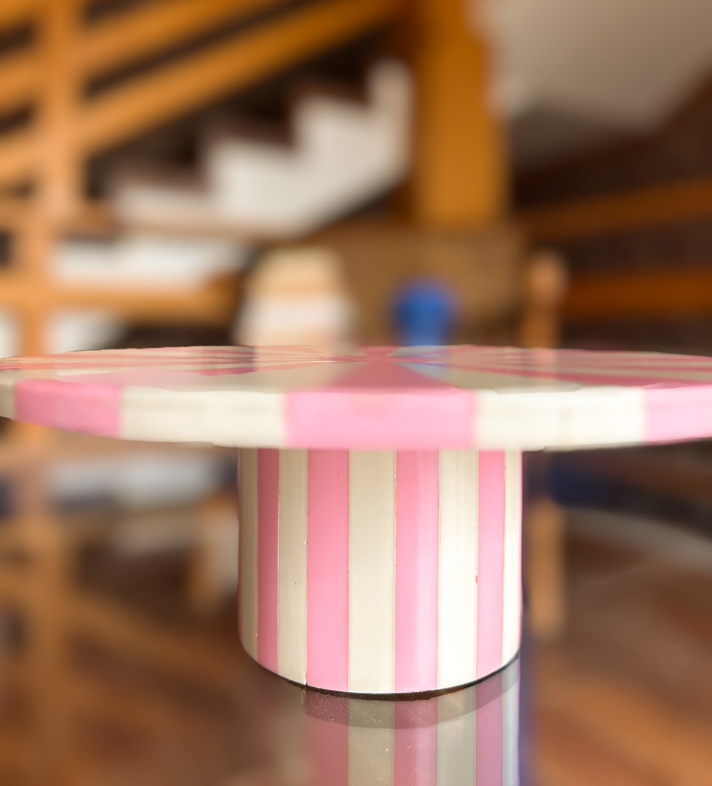 Jugglr Jr. Cake Stand