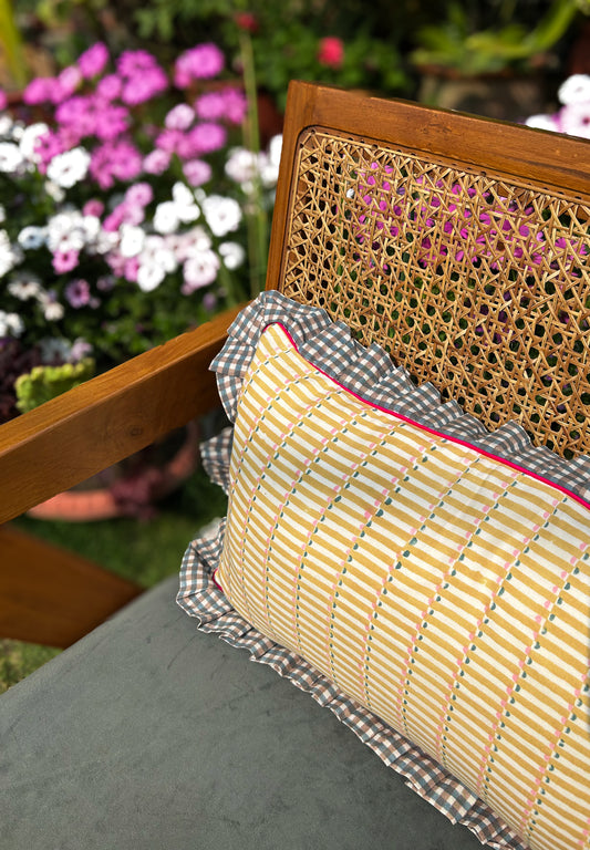 Daisy Fair Cushion Cover