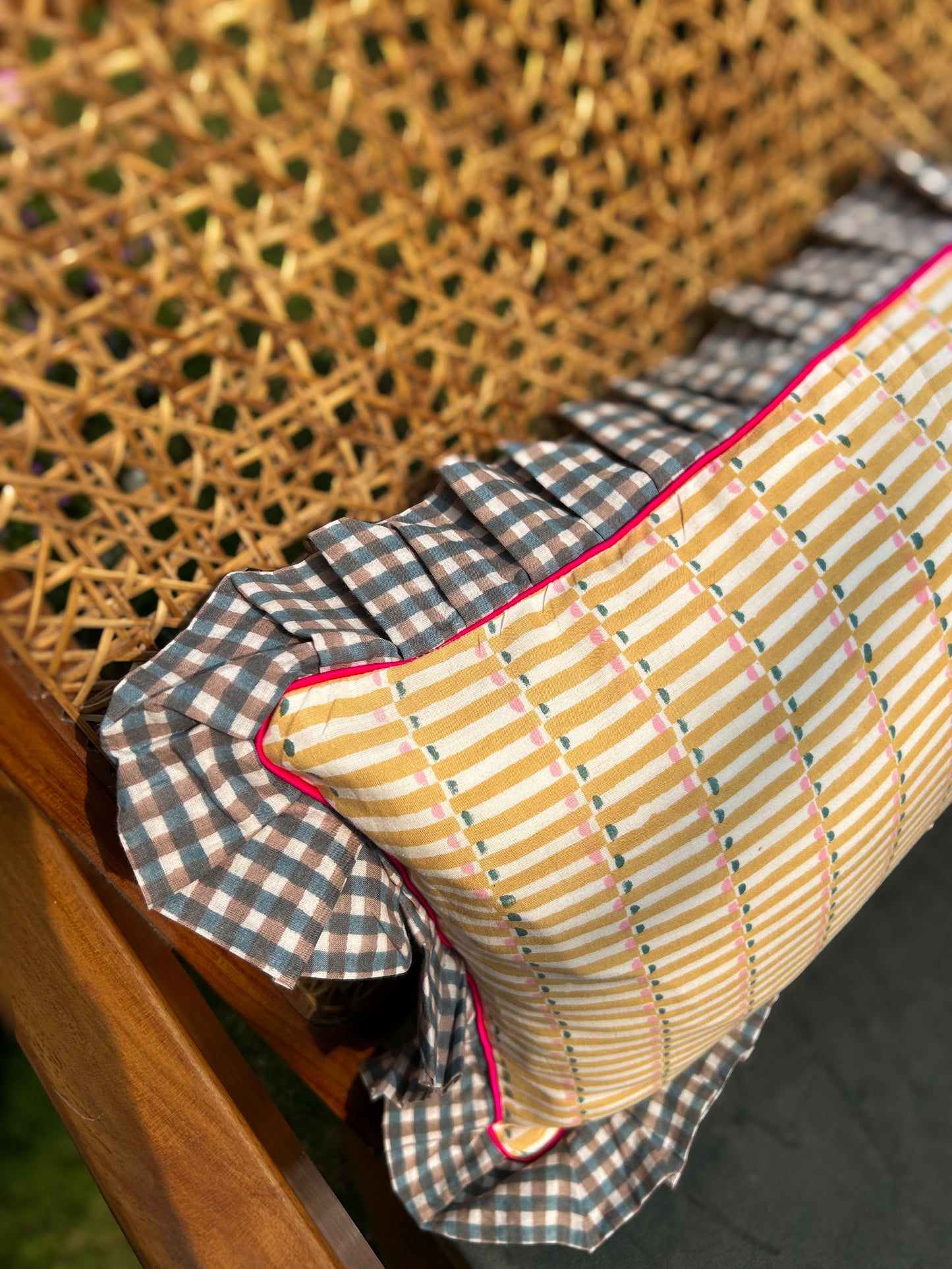 Daisy Fair Cushion Cover